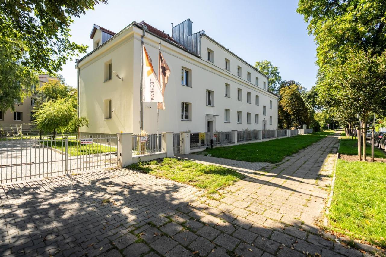 Rycerska With Parking By Renters Poznan