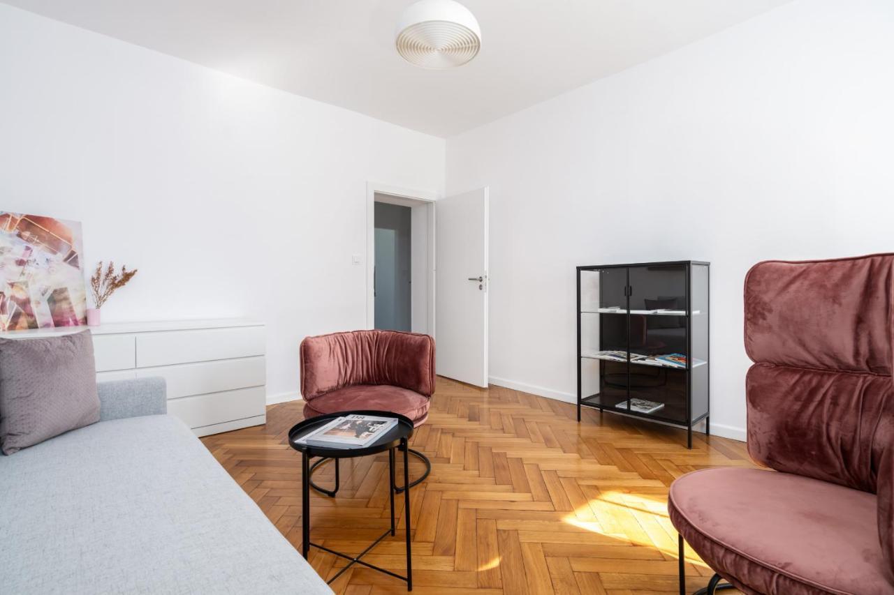 Rycerska With Parking By Renters Apartment