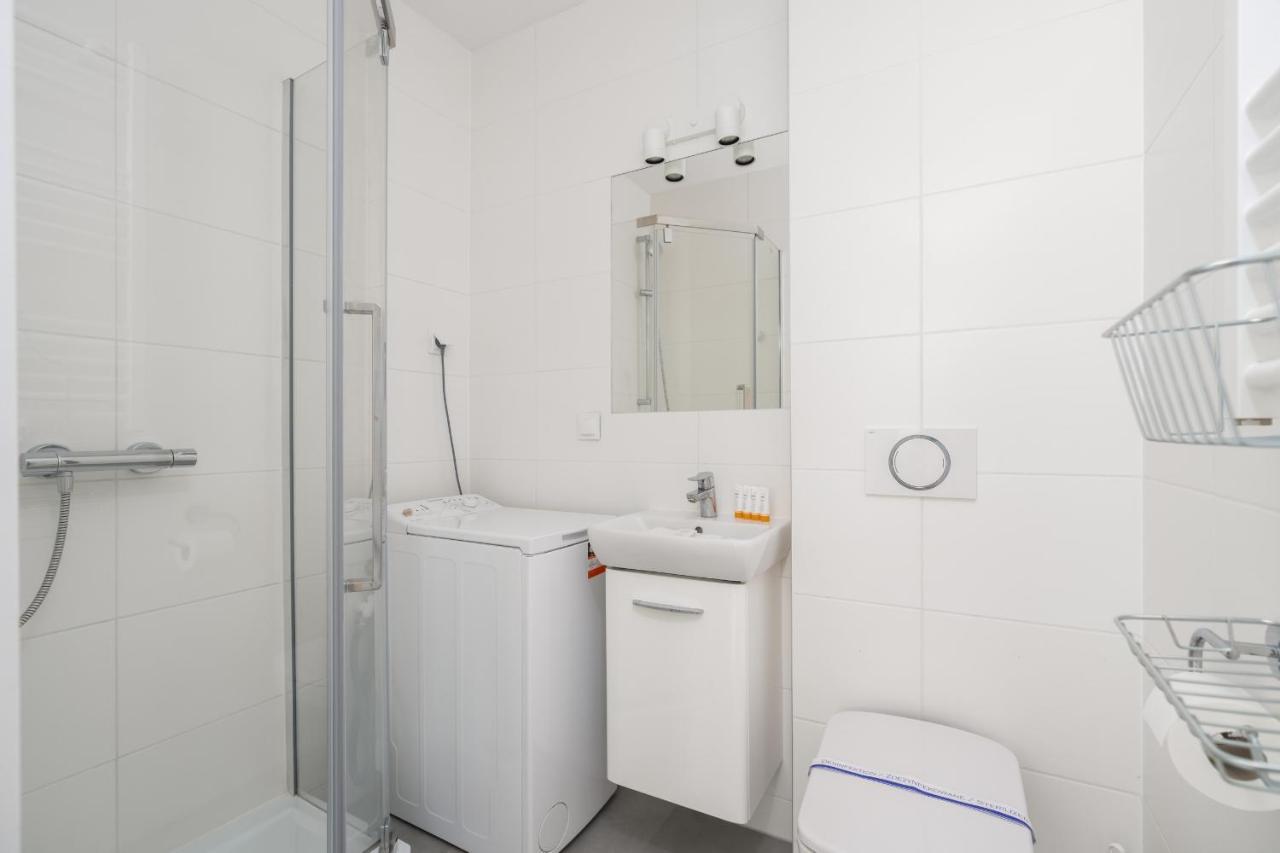 Apartment Rycerska With Parking By Renters Poznan