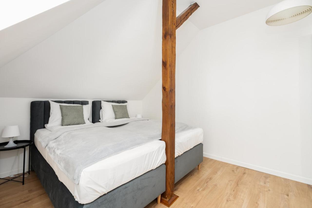 Rycerska With Parking By Renters Apartment