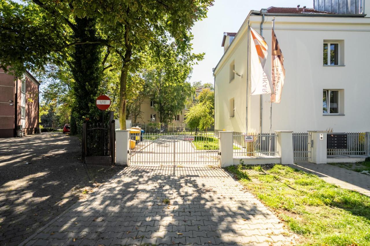 Rycerska With Parking By Renters *