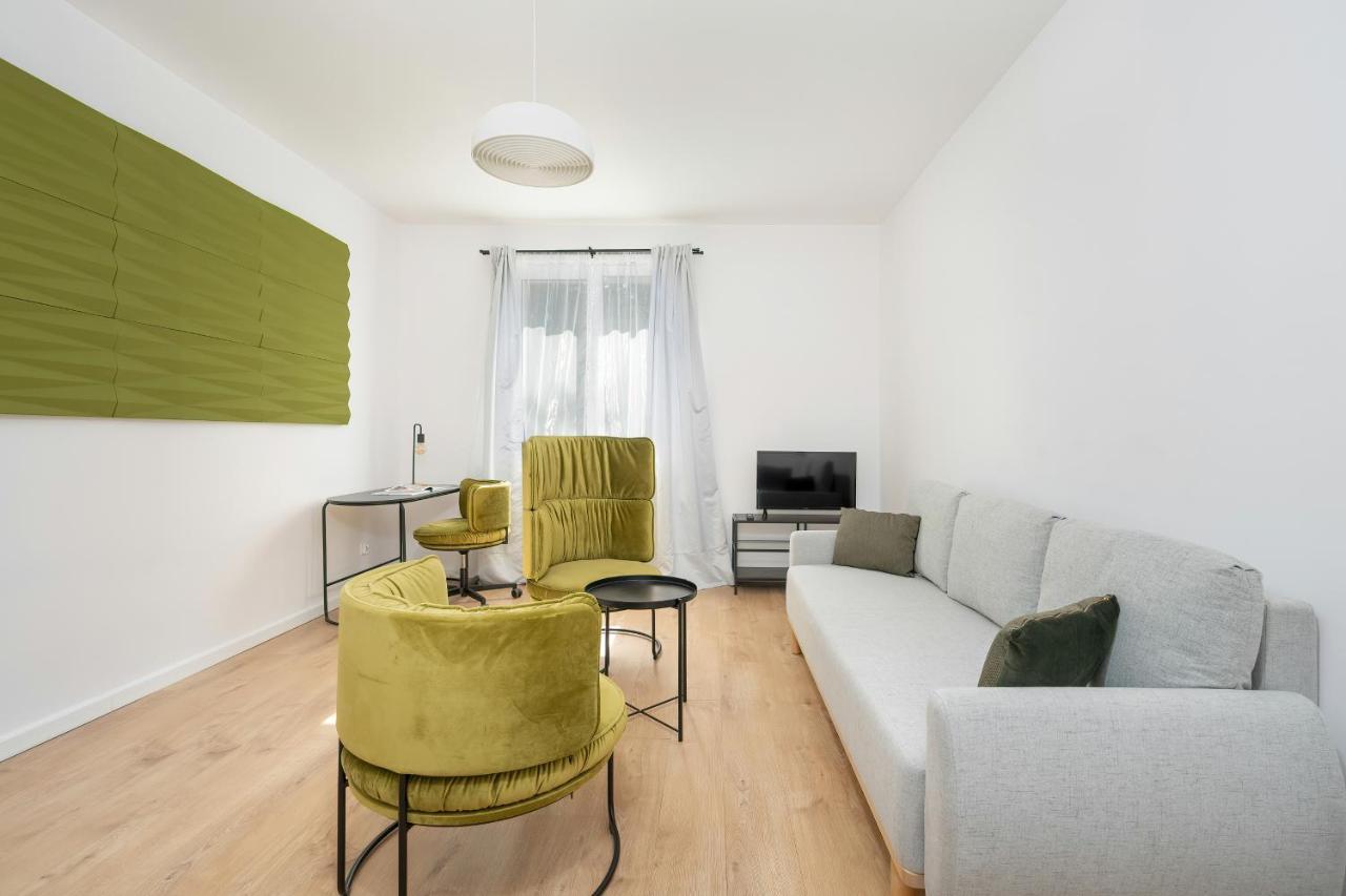 Apartment Rycerska With Parking By Renters