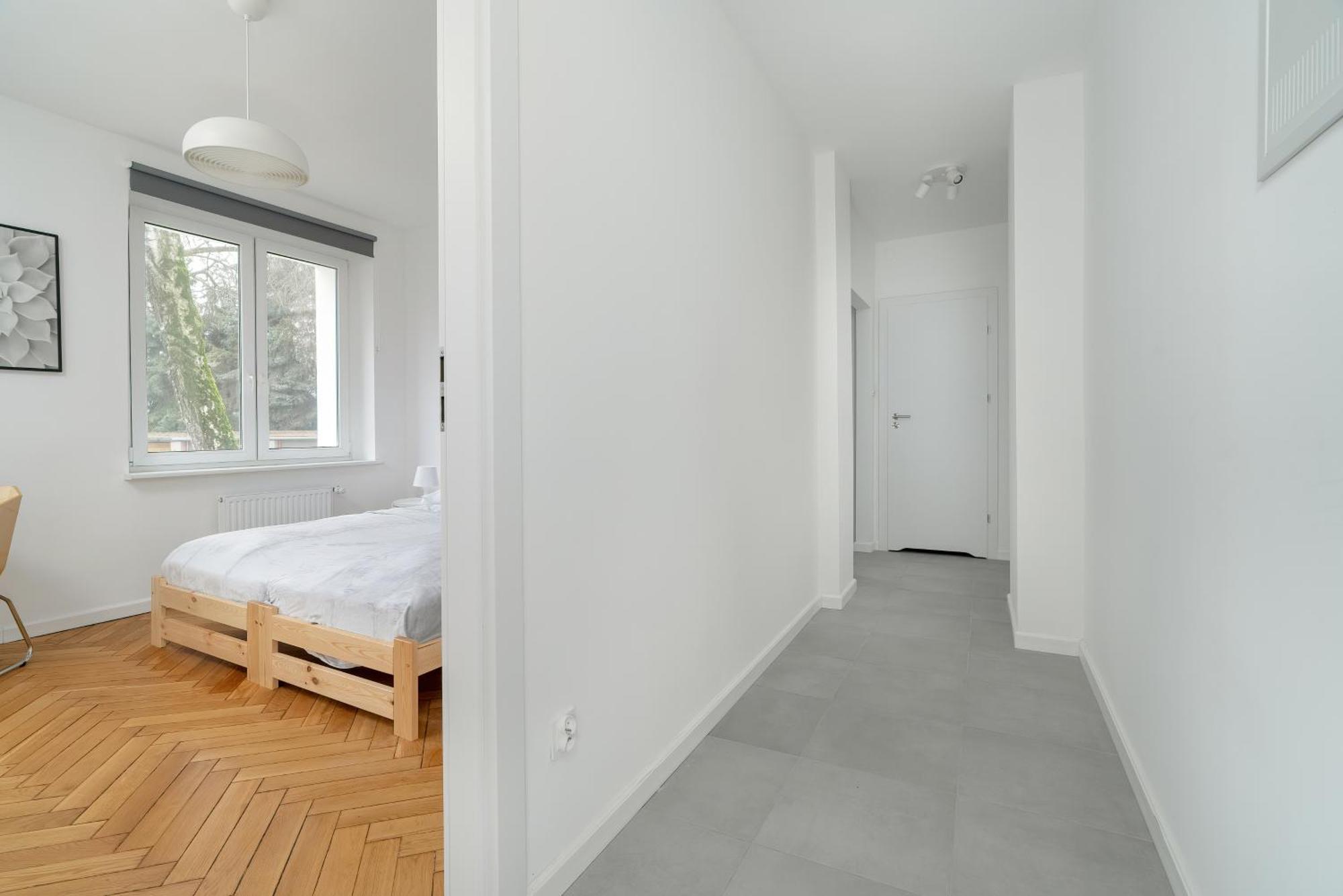 Rycerska With Parking By Renters *